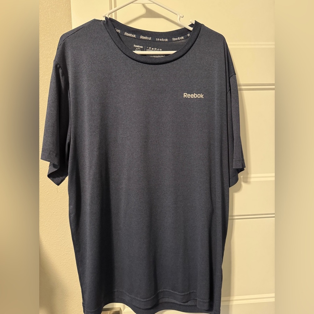 Reebok Men's Dark Blue Short Sleeve Tee